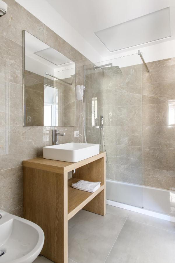 Triple Room Lateral Sea View