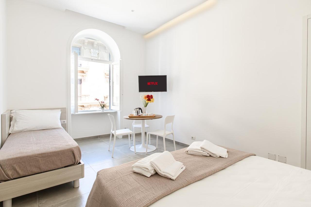 Triple Room Lateral Sea View