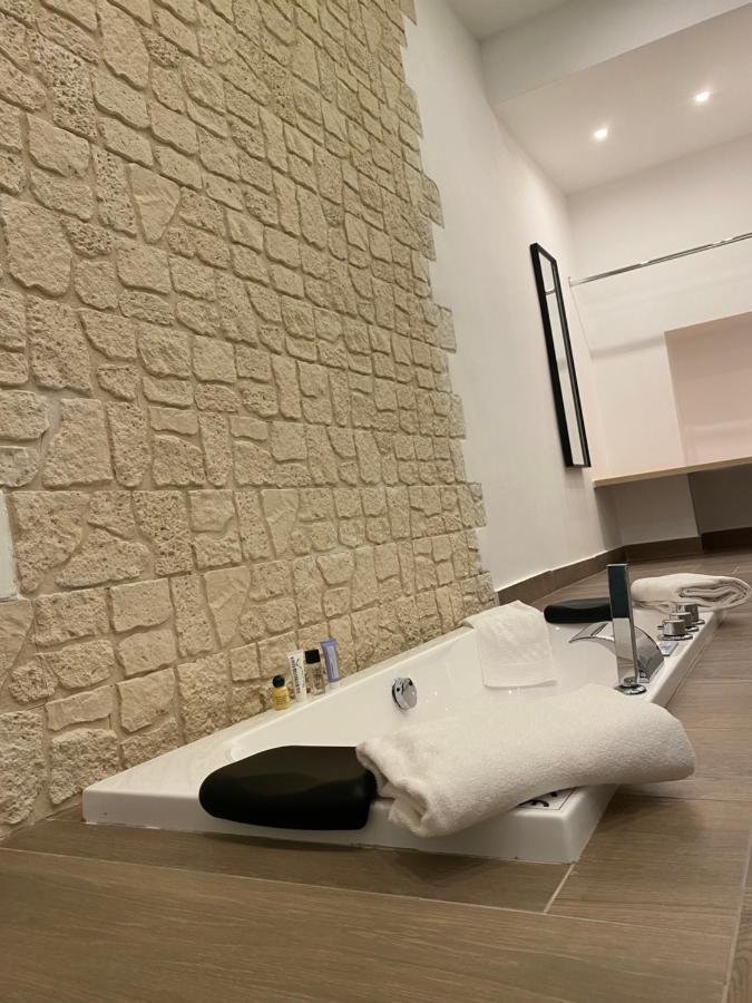 Suite Spa Bath