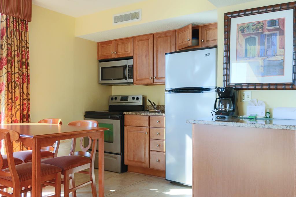 One-Bedroom Suite,113054316:JPEG