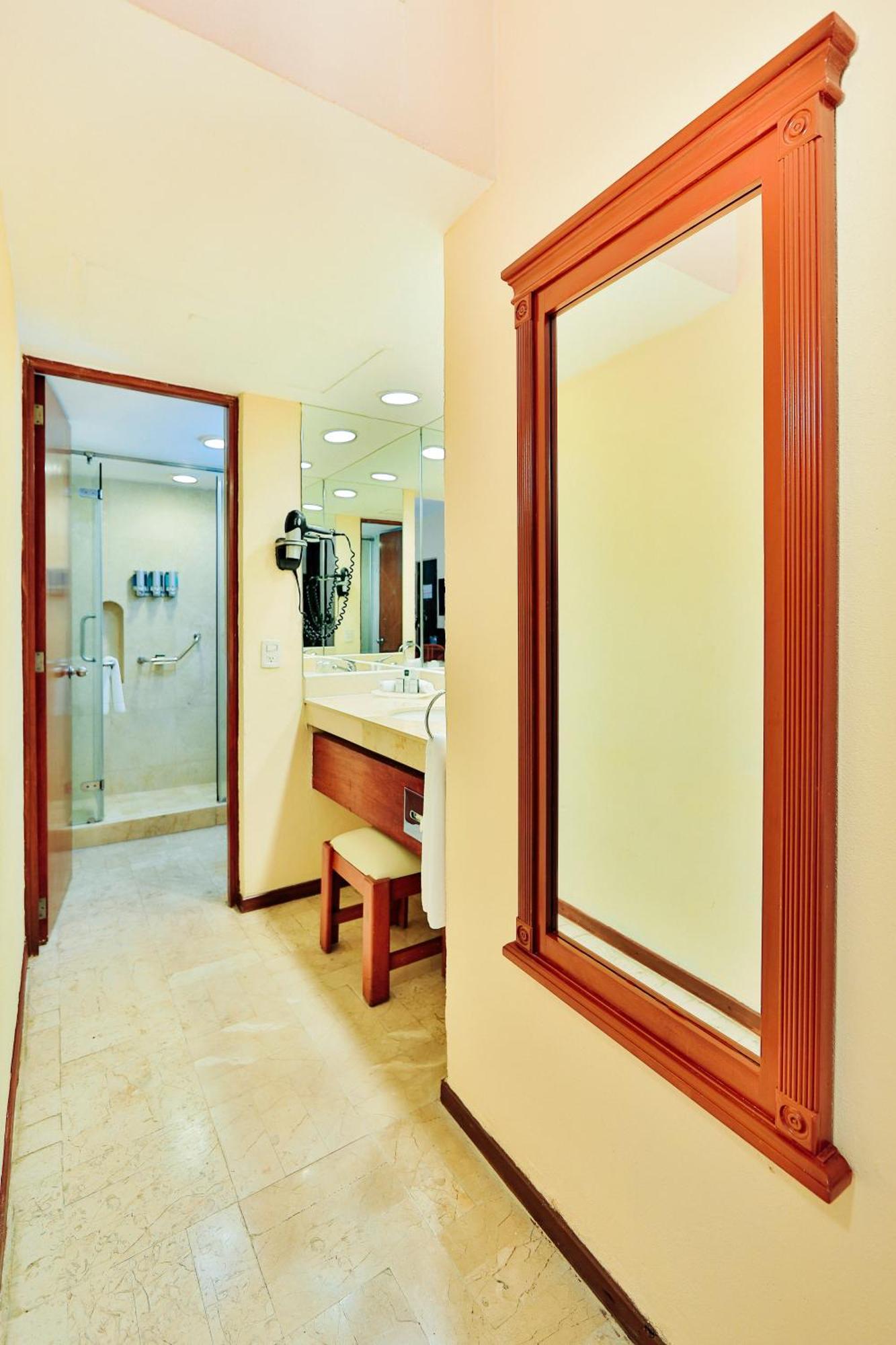 Family Ocean Front Premium Level
