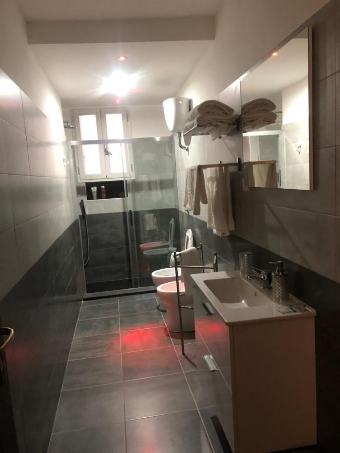Double Room external bathroom Sea View