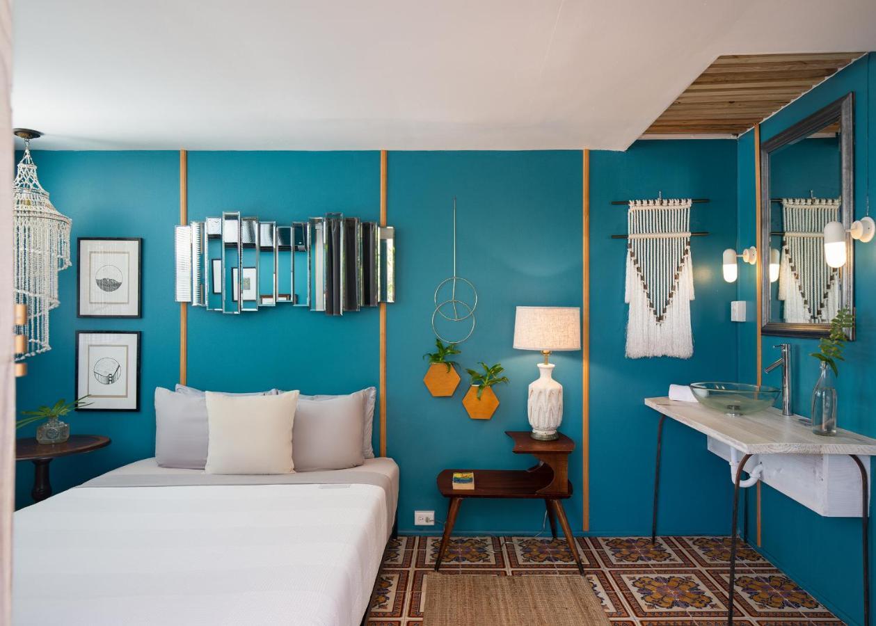 TROPICALIA Suite