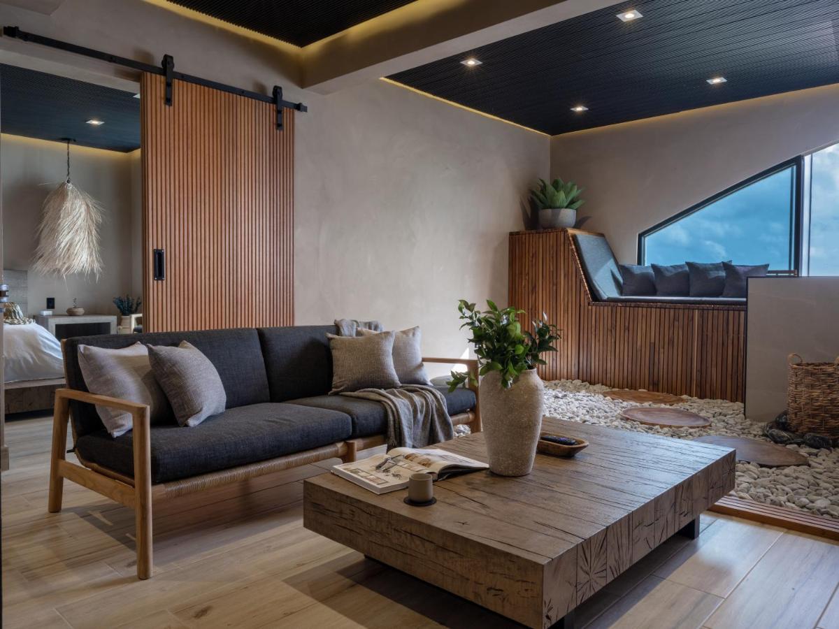 Agua de Olive Master Suite
