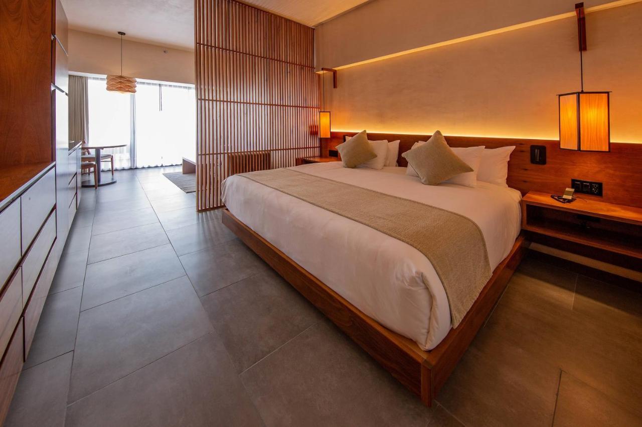 Superior King Suite