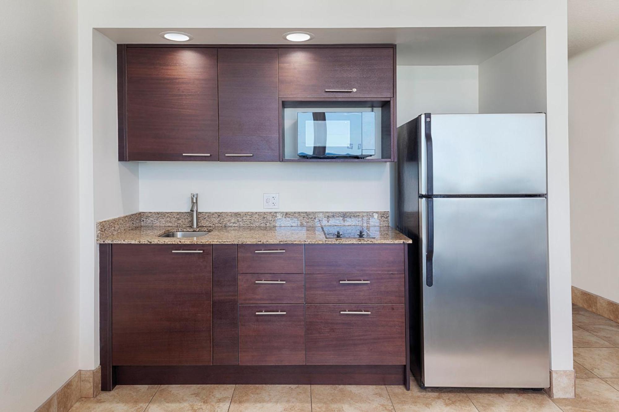 Executive King Room - Hearing Accessible - Non-Smoking