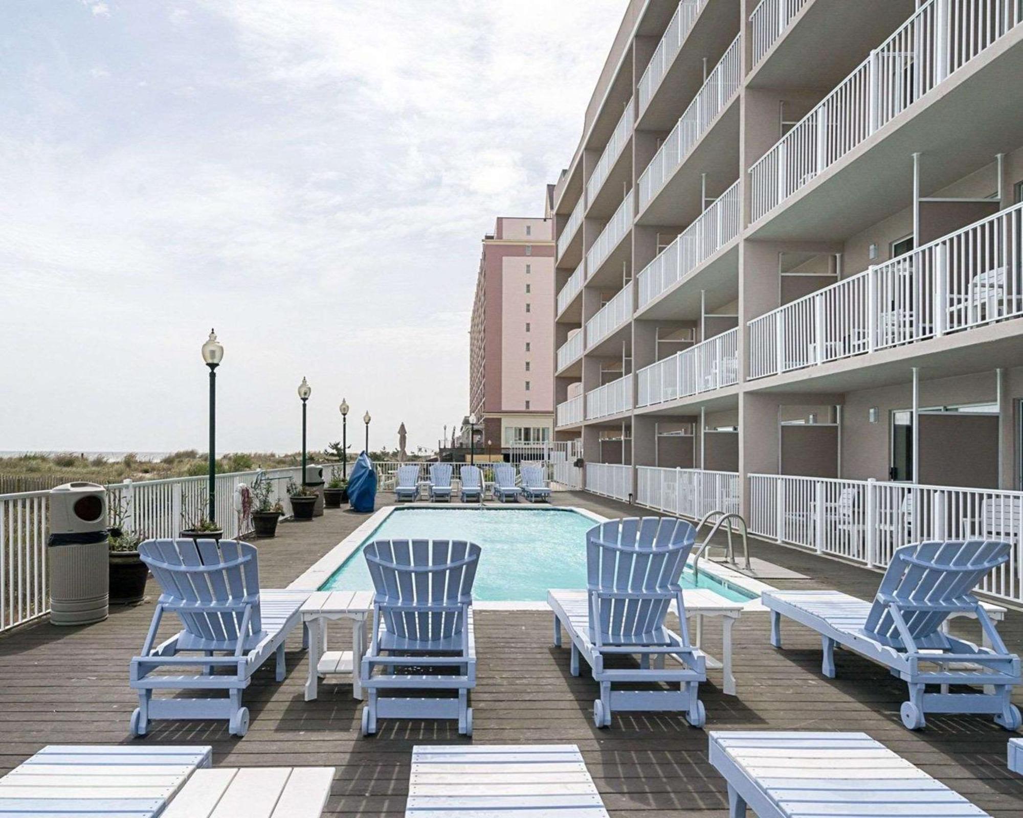 Queen Room with Two Queen Beds - Oceanfront - First Floor Efficiency  Non Smoking