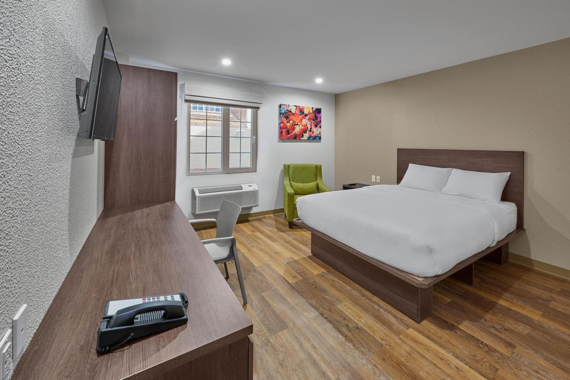 Queen Suite