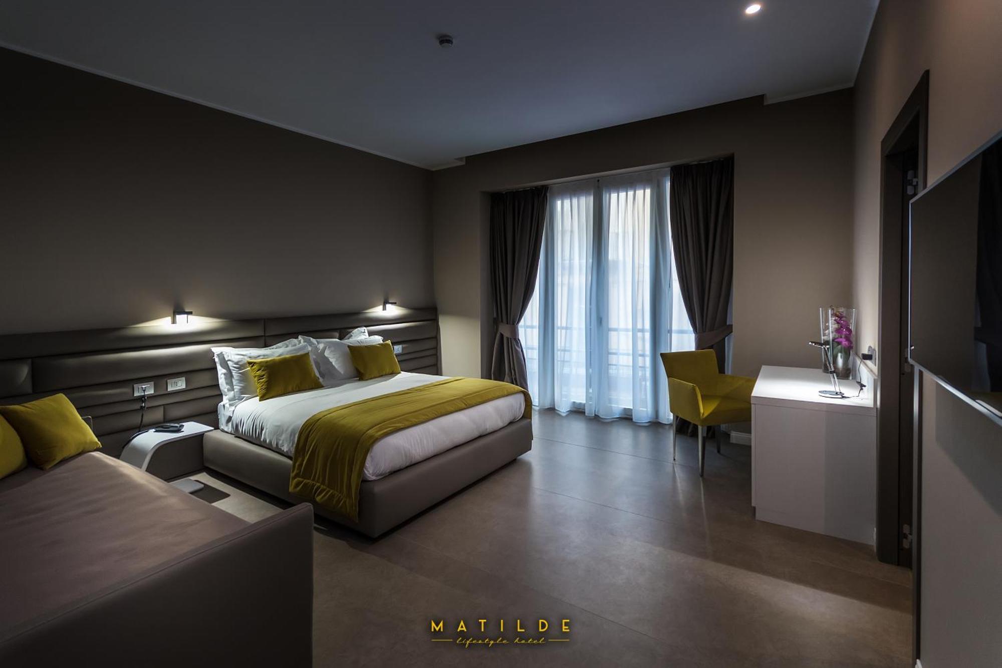 Deluxe Triple Room