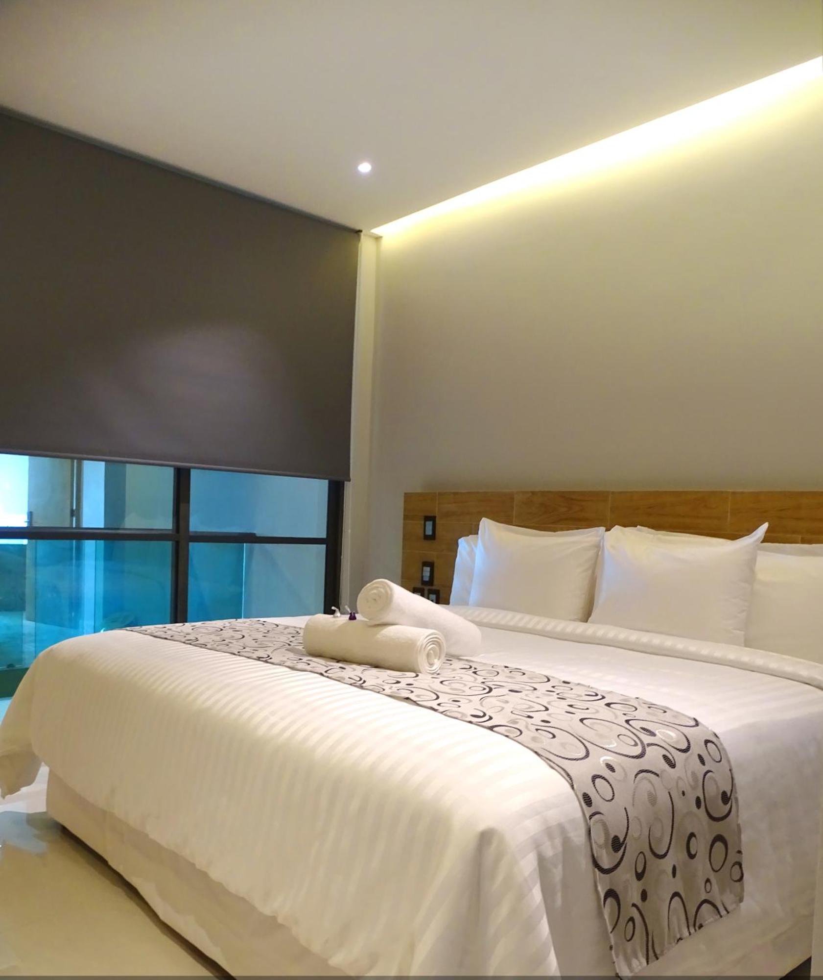 Standard King Room