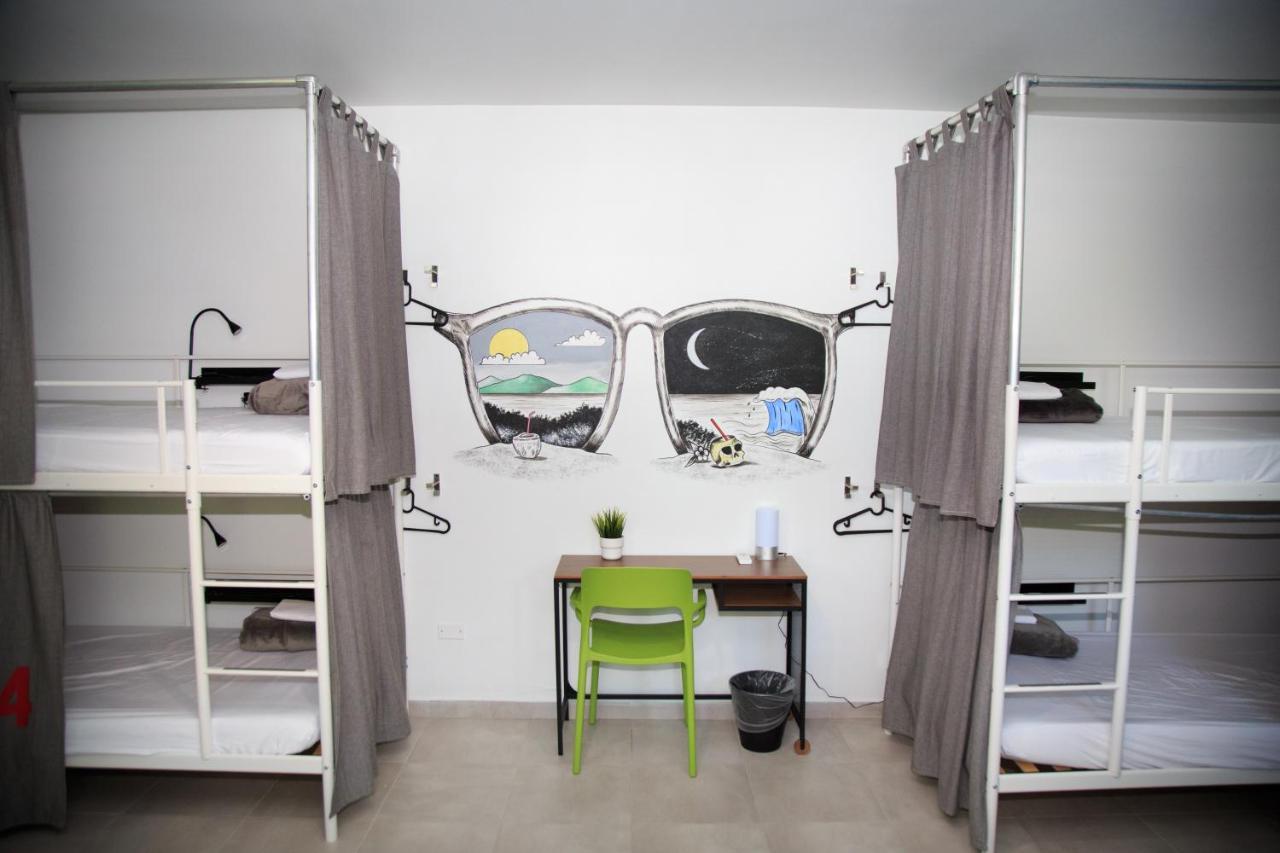 Bed 8-Bed Mixed Dormitory Room