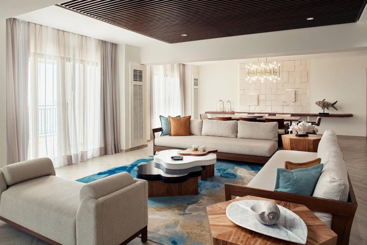 Club Level Presidential Suite