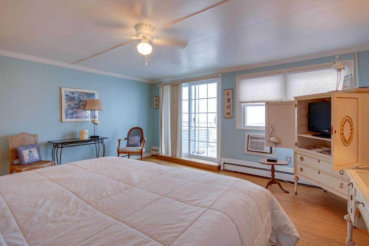 Oceana Room