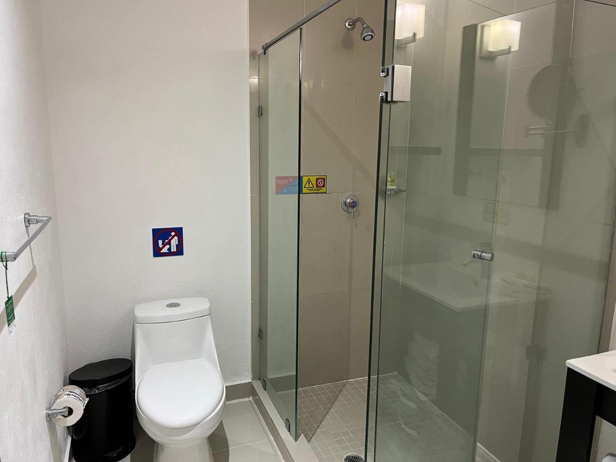 Three-Bedroom Suite Sea View