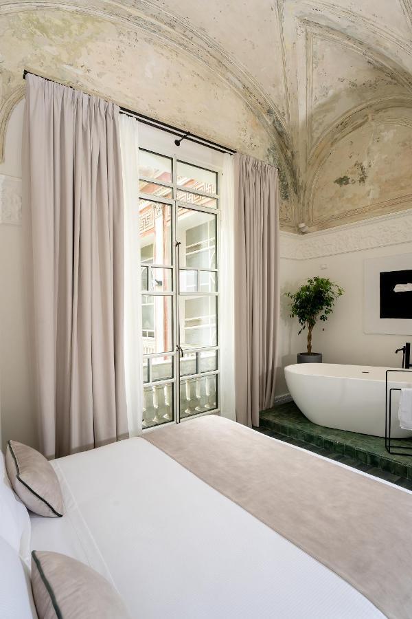 Queen Suite Spa Bath