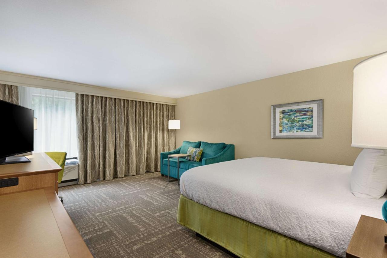 King Room with Sofa Bed - Non-Smoking