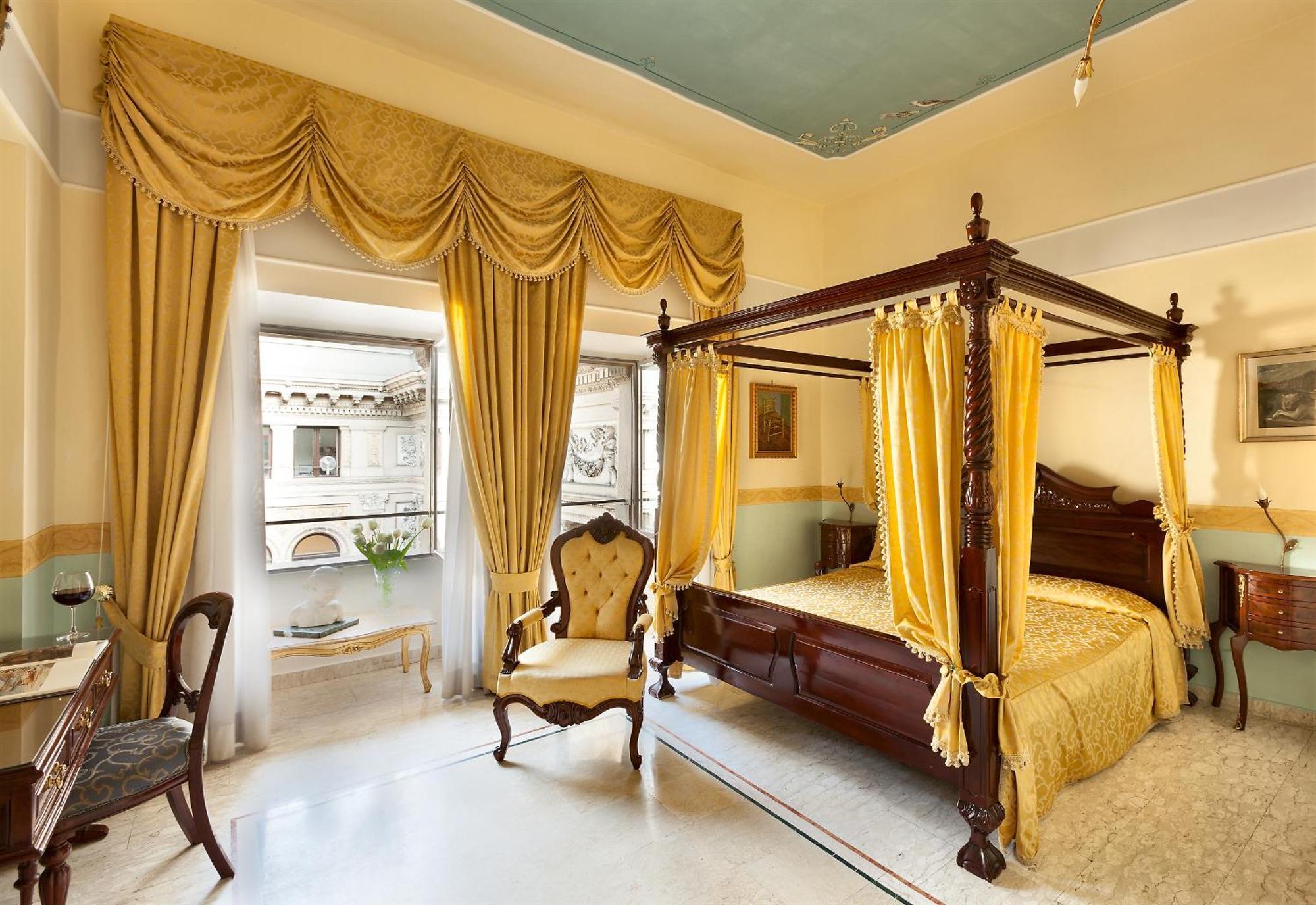 Deluxe Double or Twin Room