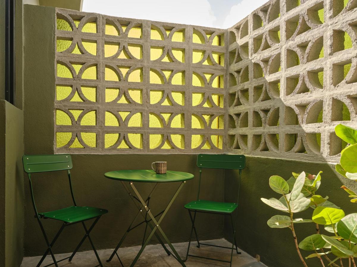 Studio Balcony