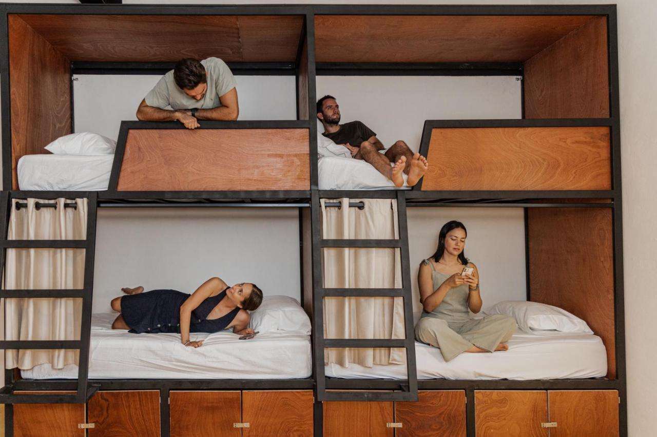 Bed 4-Bed Mixed Dormitory Room