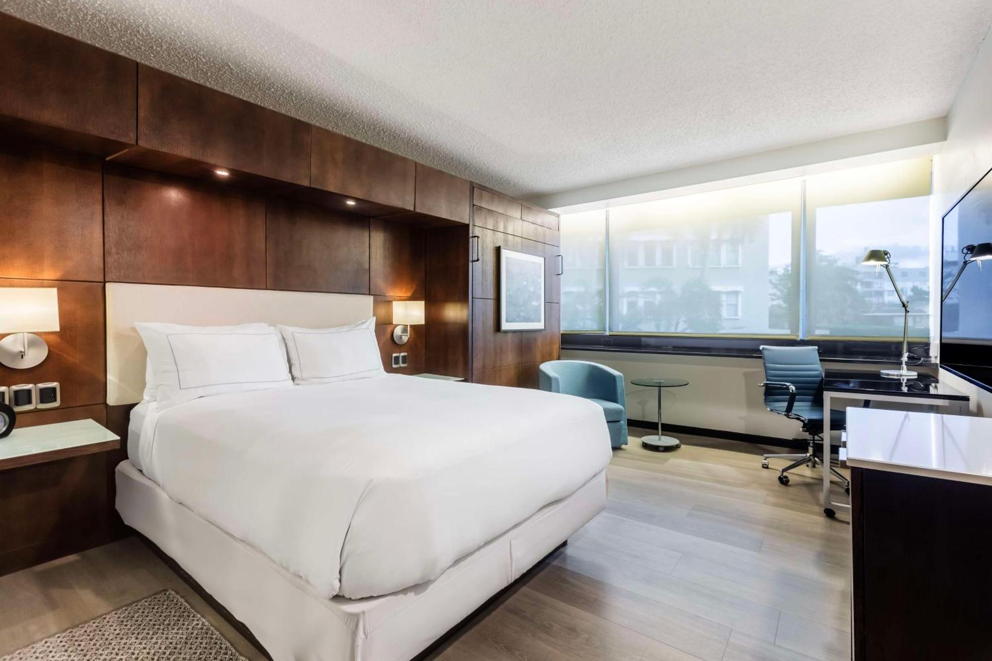 Queen Room Extra Double Bed