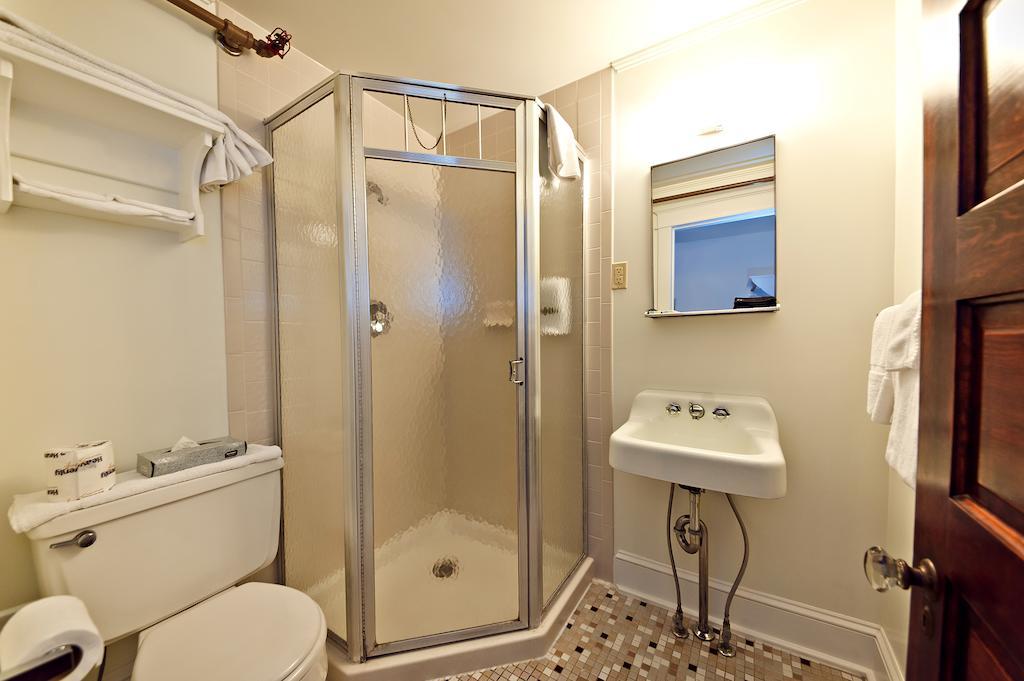 Double or Twin Room with City View
