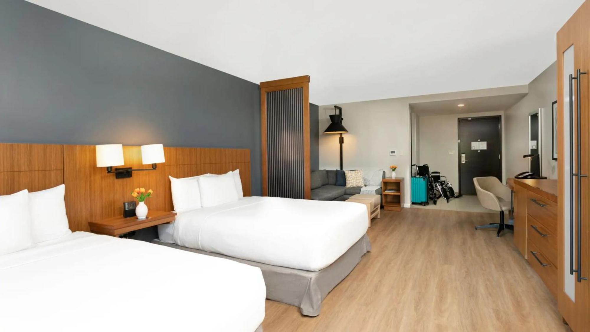 Queen Room Sofa Bed Pool View