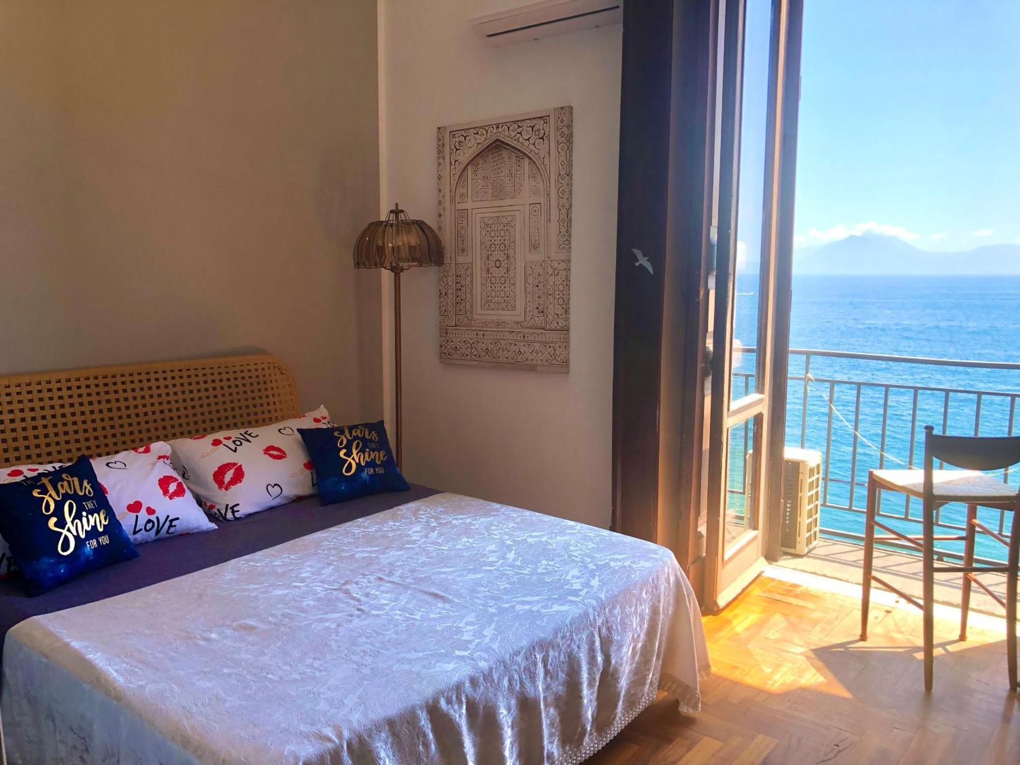 Double Room external bathroom Sea View