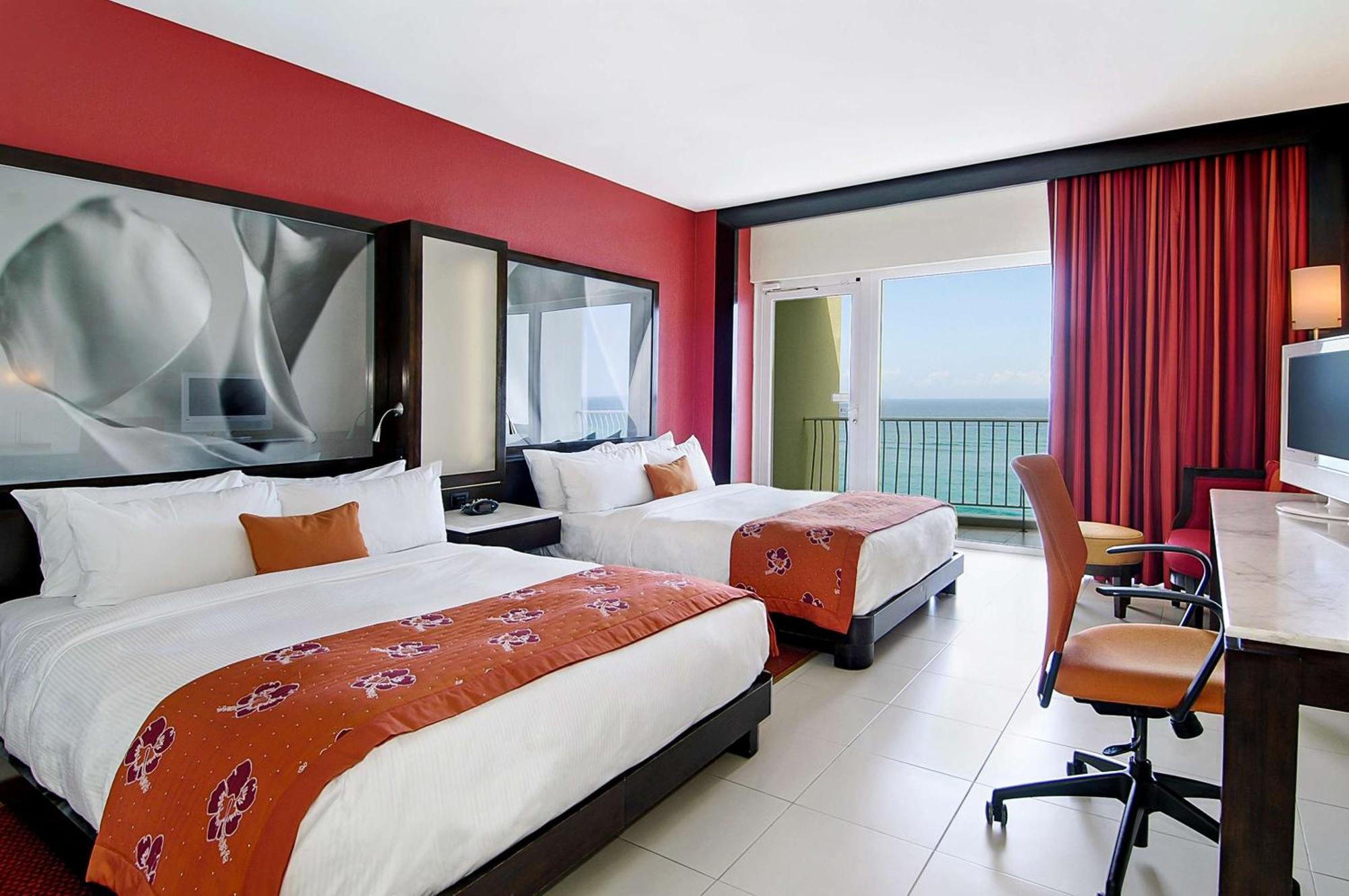 Queen Room Balcony Bay View