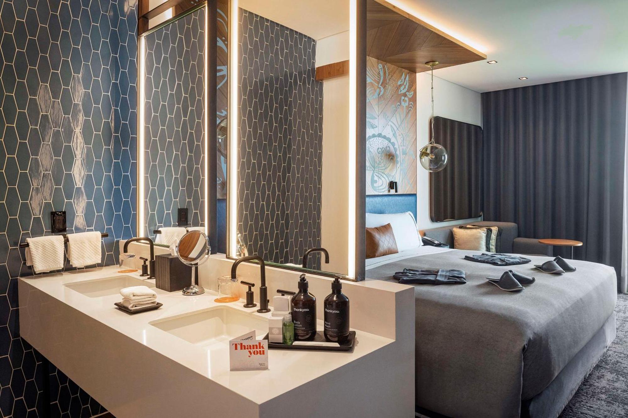 King Suite Panoramic View