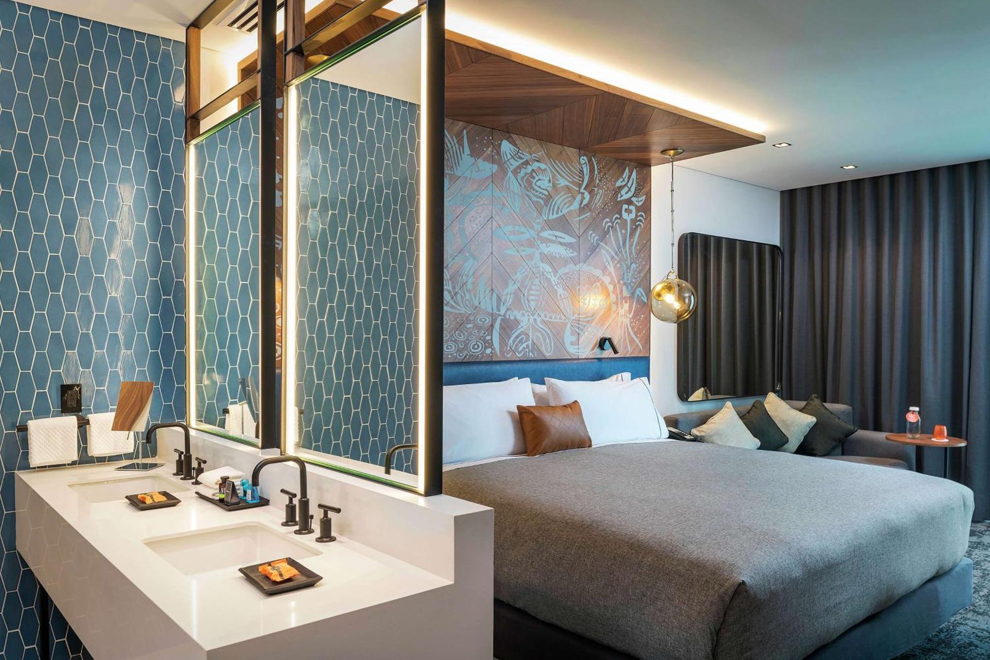 King Suite Panoramic View
