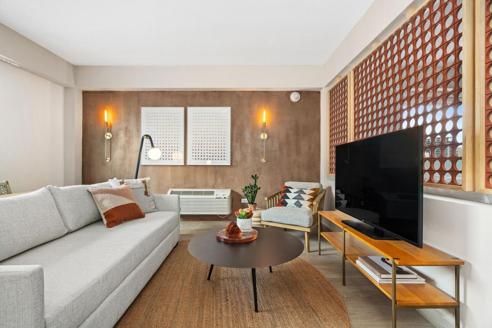 4 Bedroom Apartment Balcony