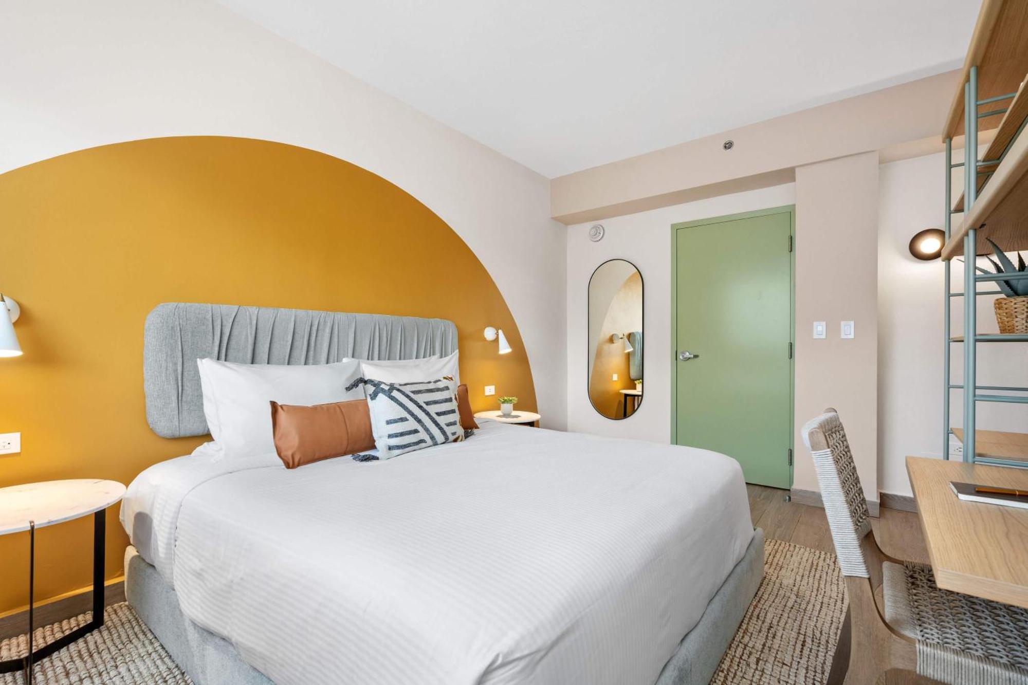 4 Bedroom Apartment Balcony