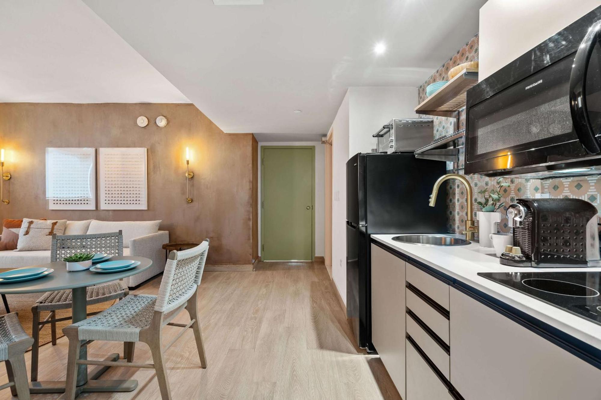 3 Bedroom Apartment Balcony