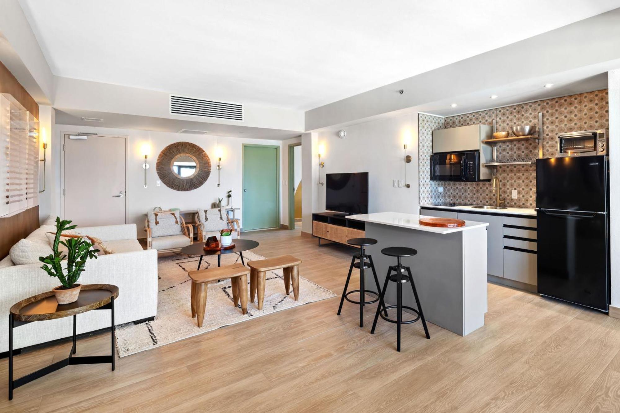 4 Bedroom Apartment Balcony