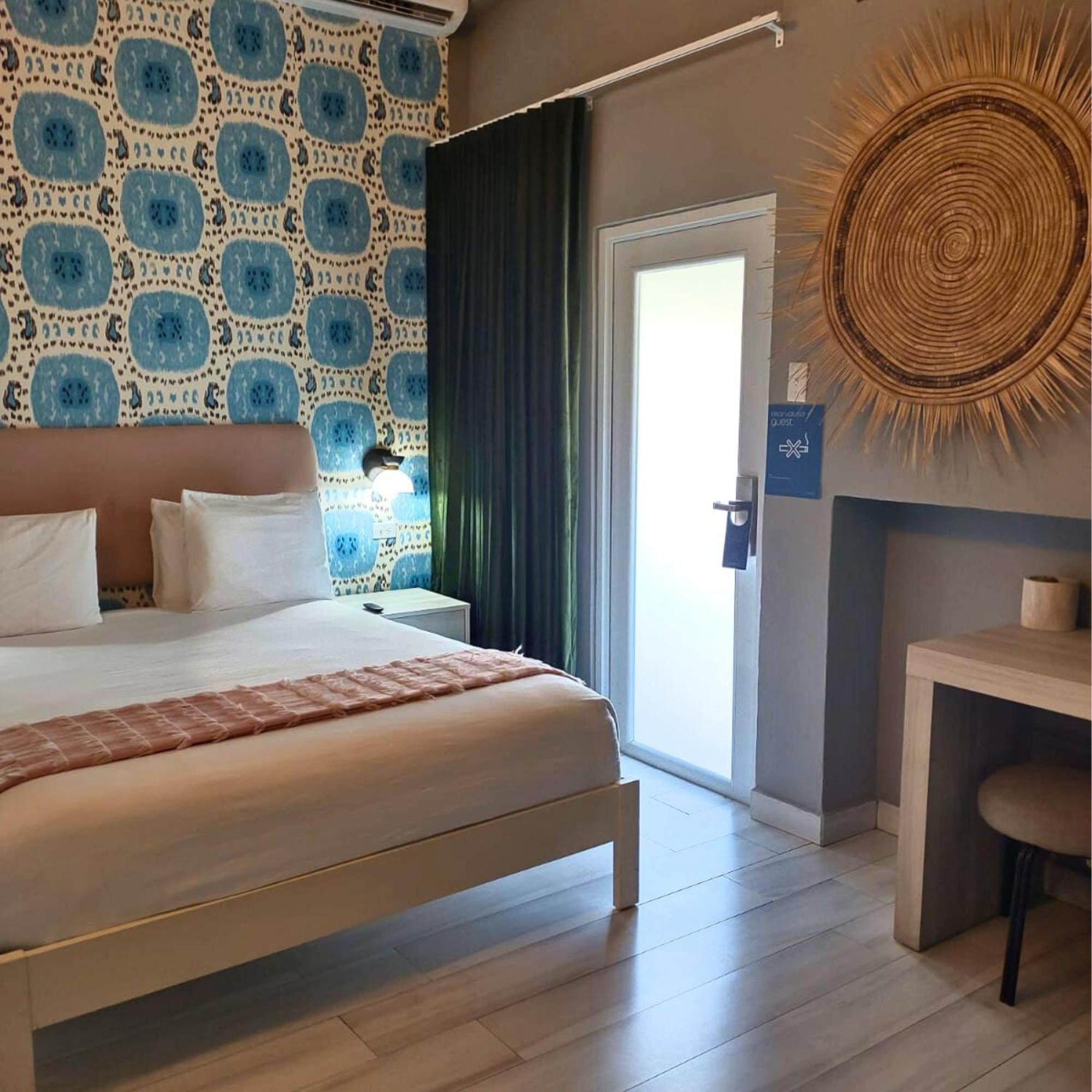 Deluxe Queen Room