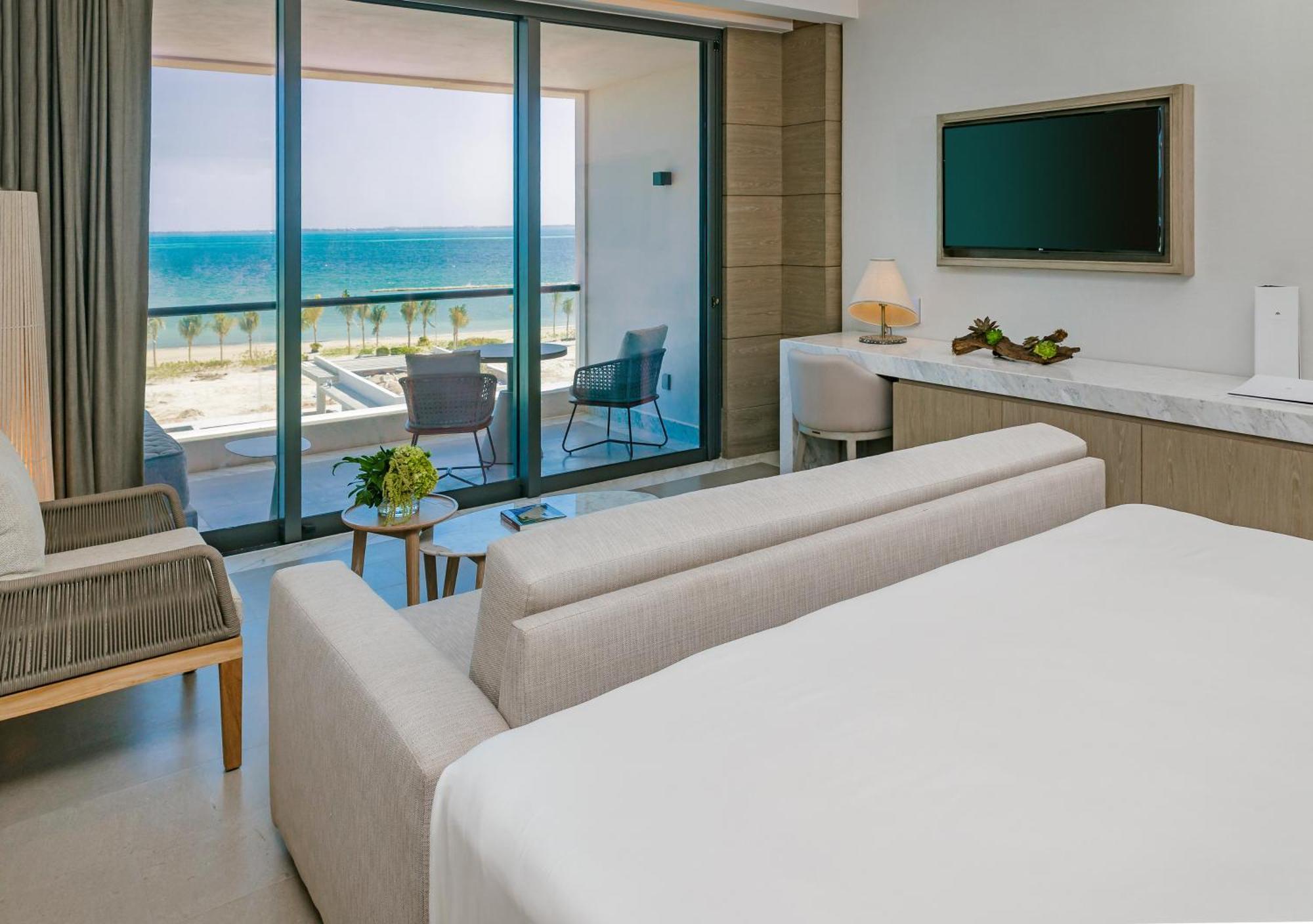 Euphoria Corner King Suite Ocean View