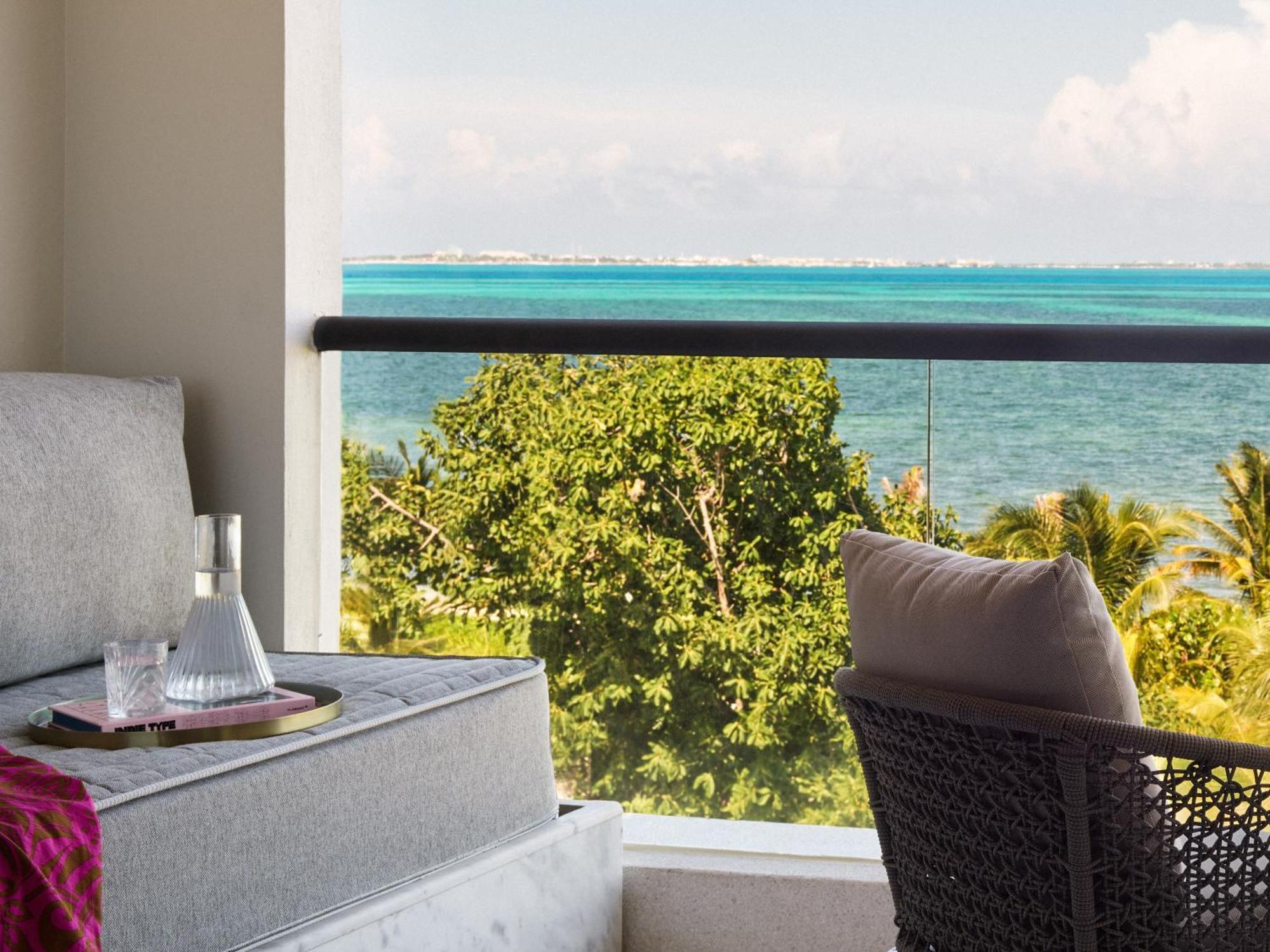 Euphoria Corner King Suite Ocean View