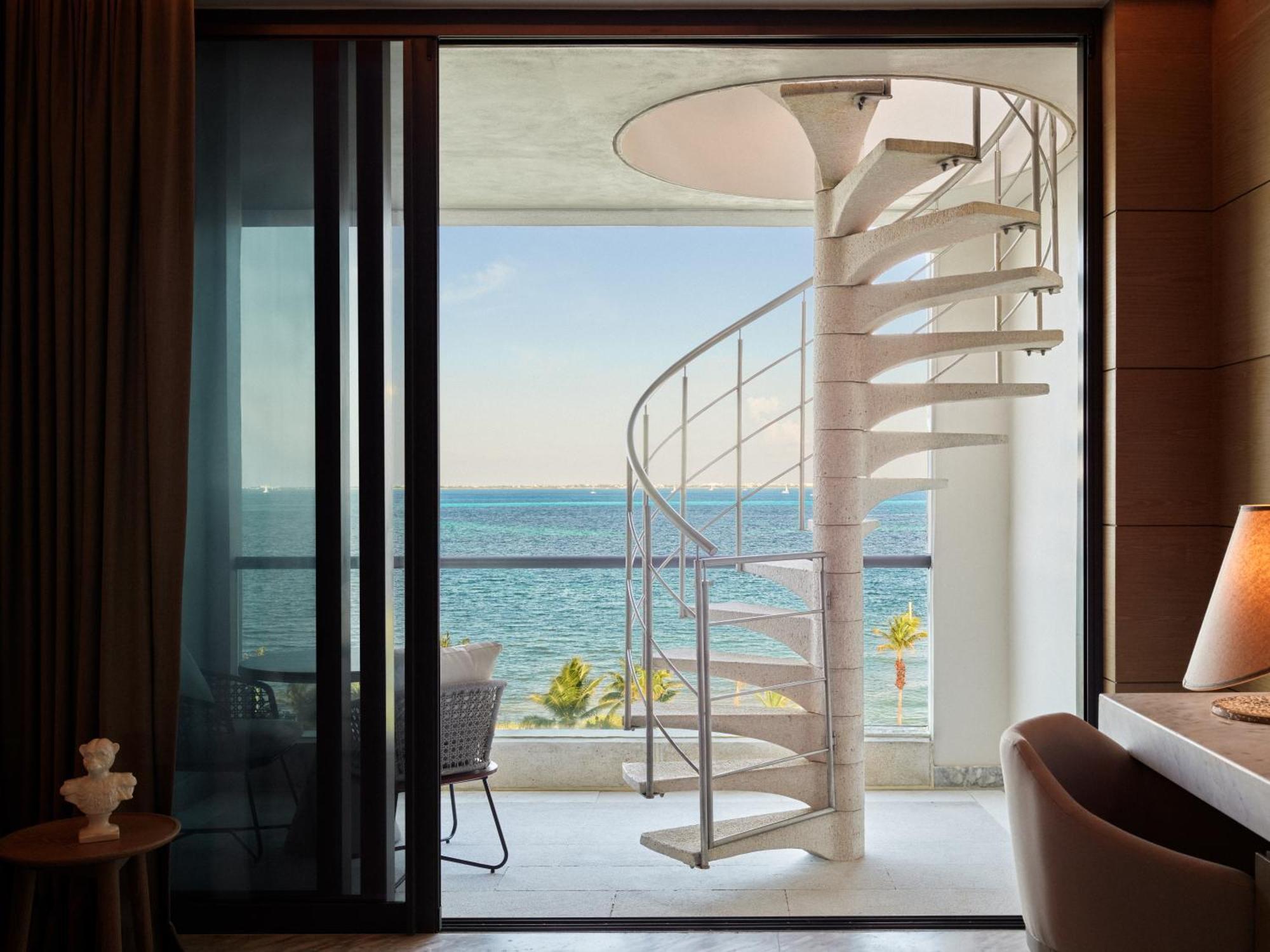 SLS Elite Rooftop King Room Ocean View