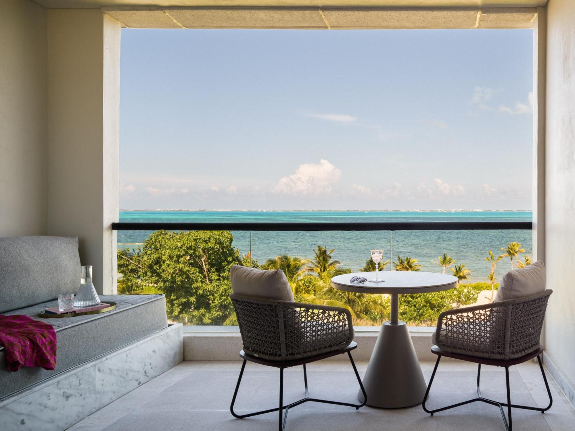 Delight Queen Room Two Queen Beds Ocean View