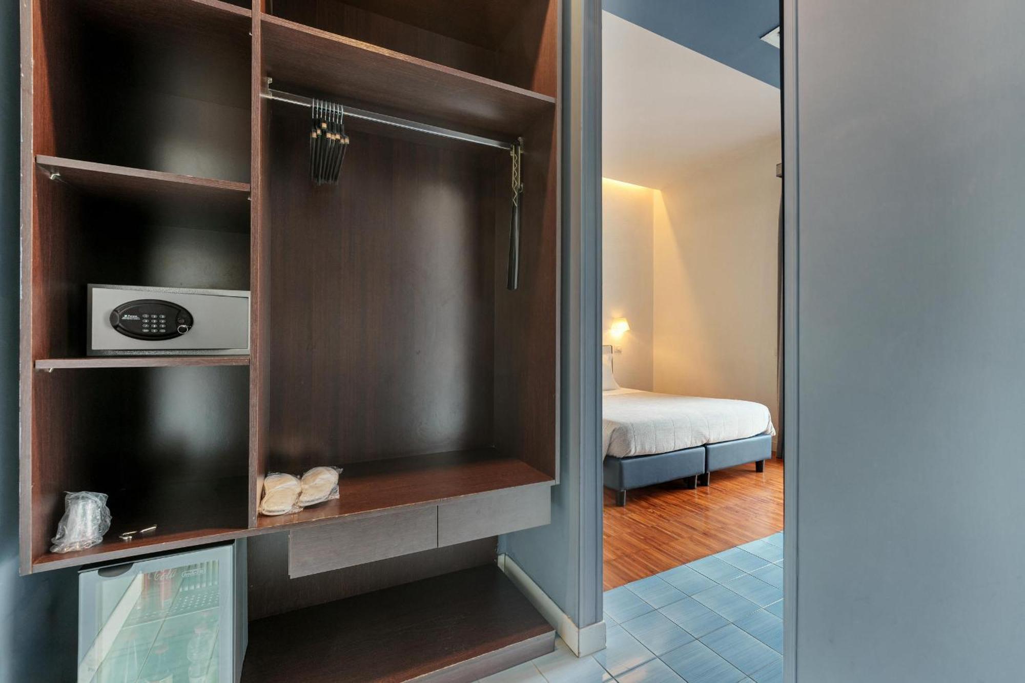 Double or Twin Room Balcony