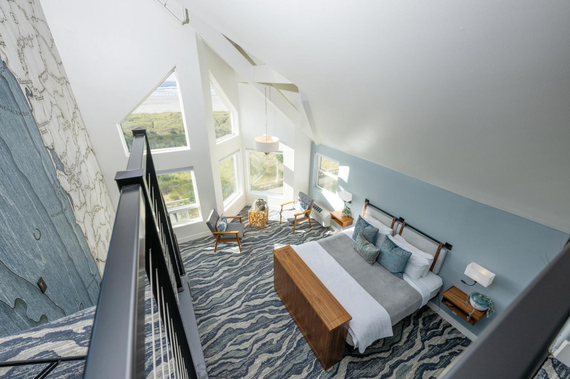 Deluxe Suite with Sea View