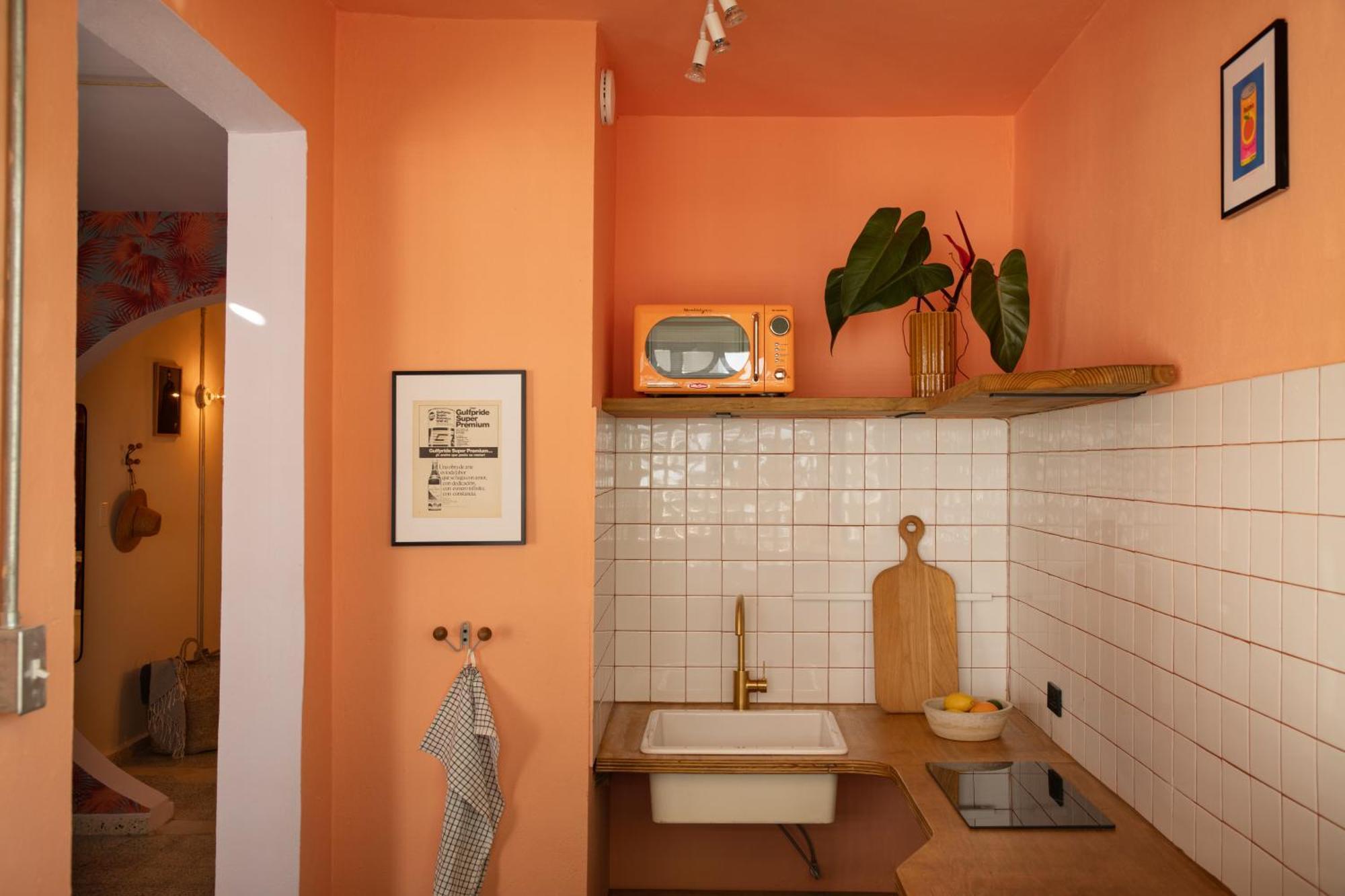 Deluxe Studio