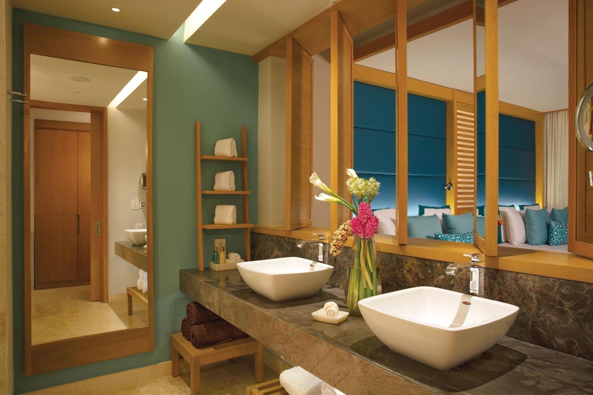 Preferred Club Family Suite Ocean View