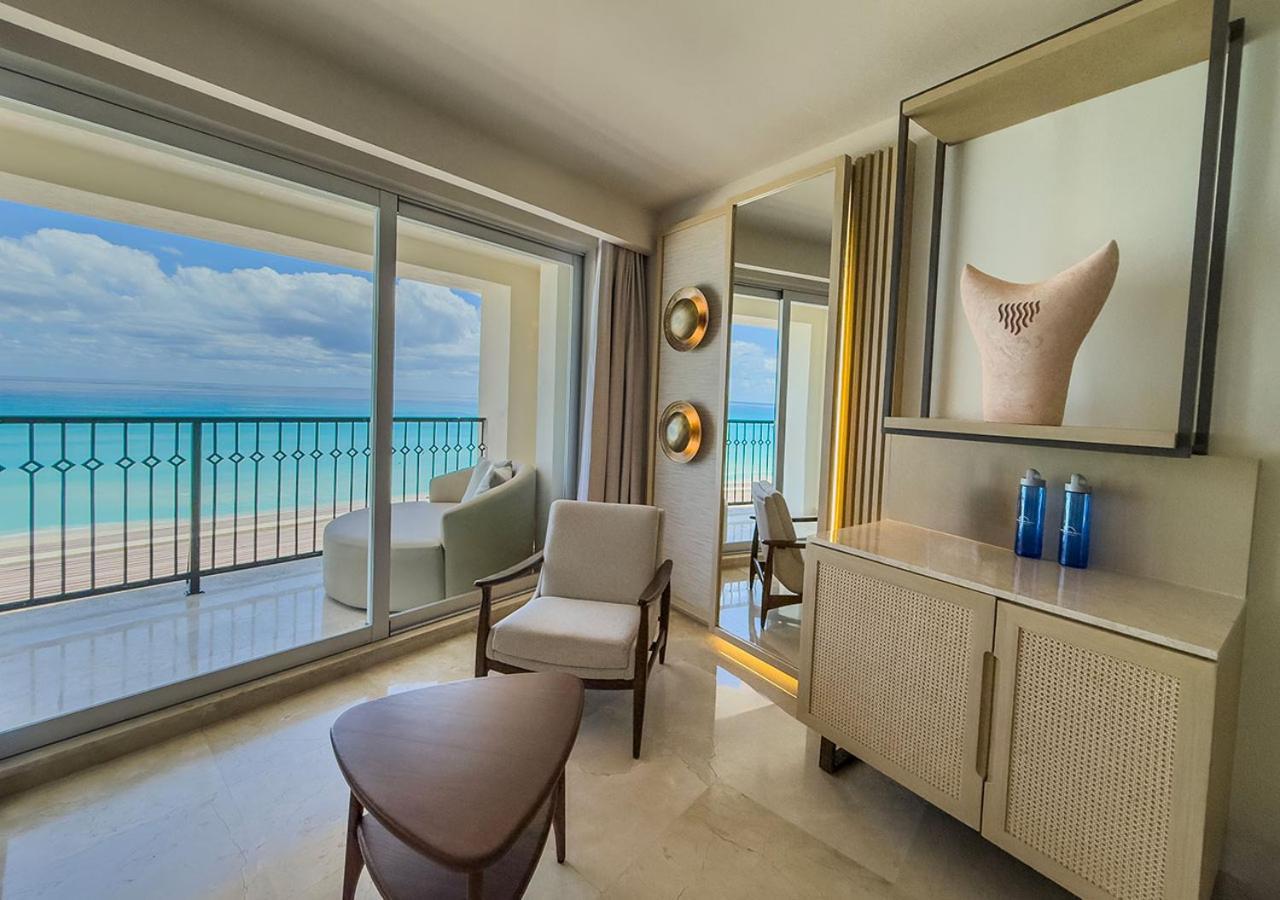 Royal Master Suite Jacuzzi