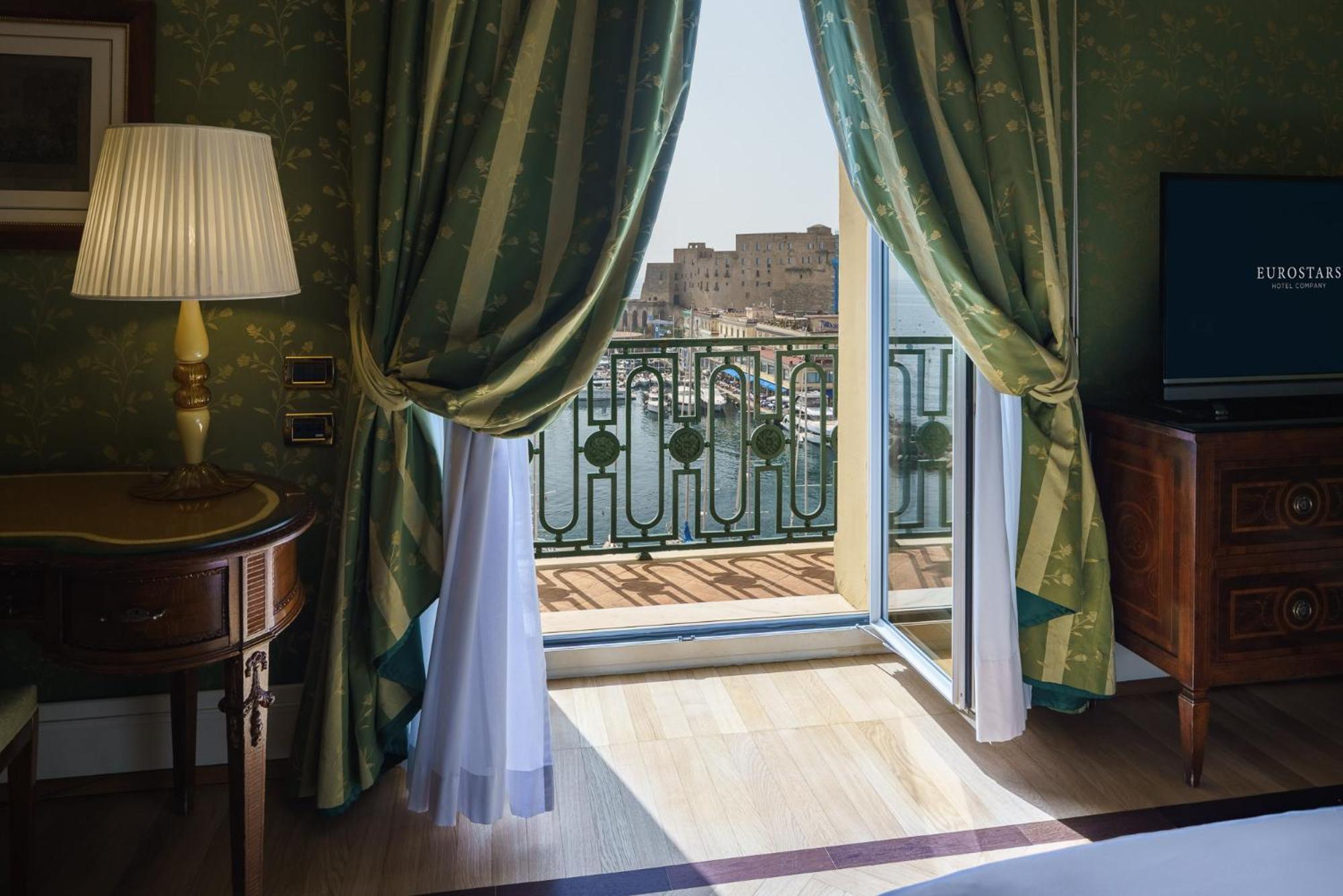 Standard Suite Sea View