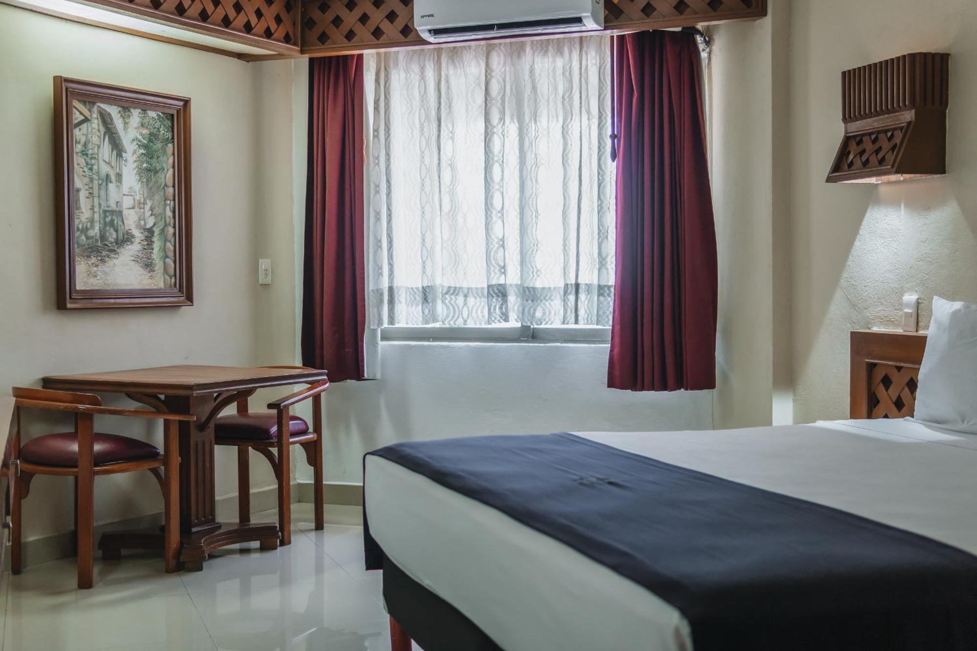 Standard King Room