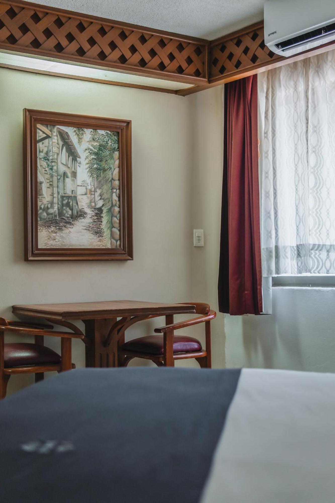 Standard King Room