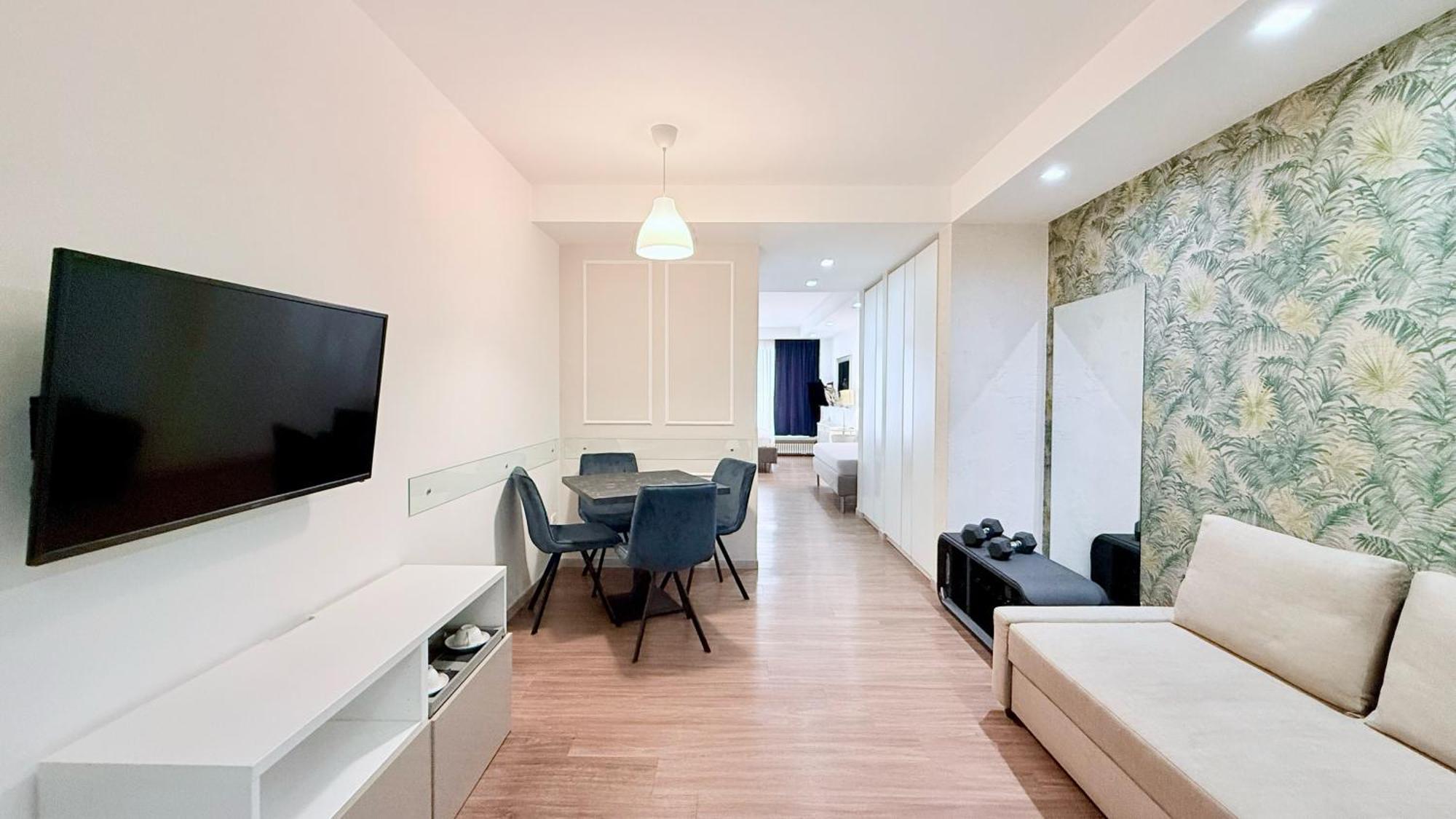 Luxury Triple Room