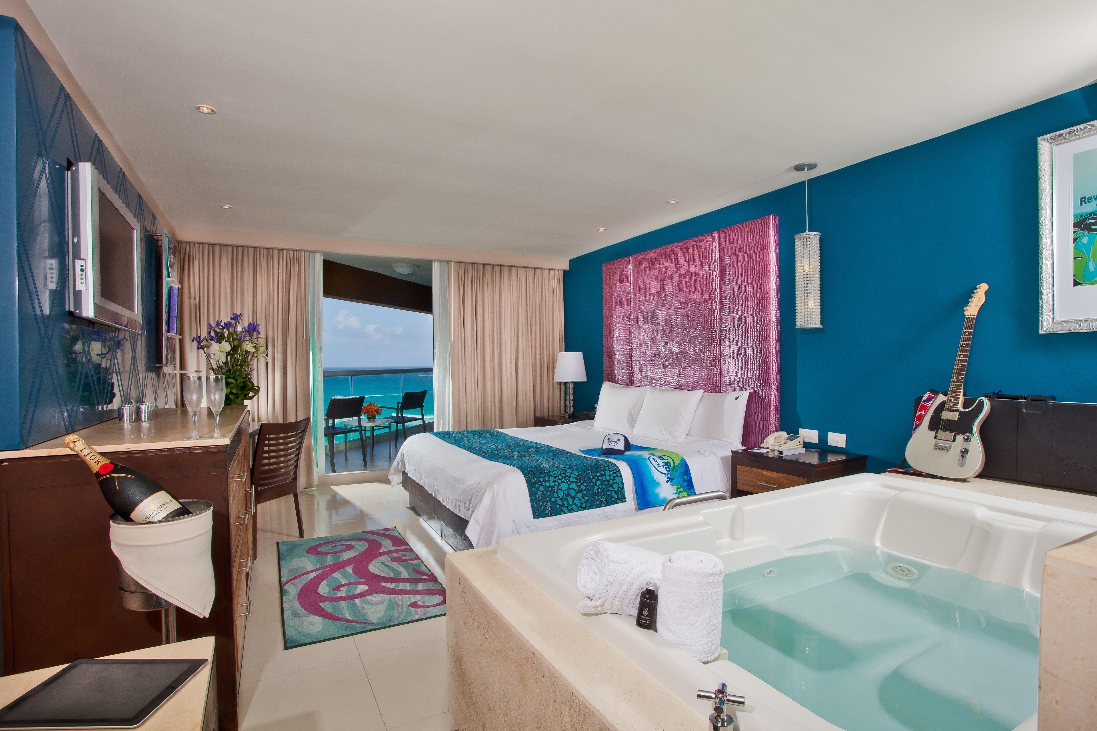 Deluxe King Ocean View Classic