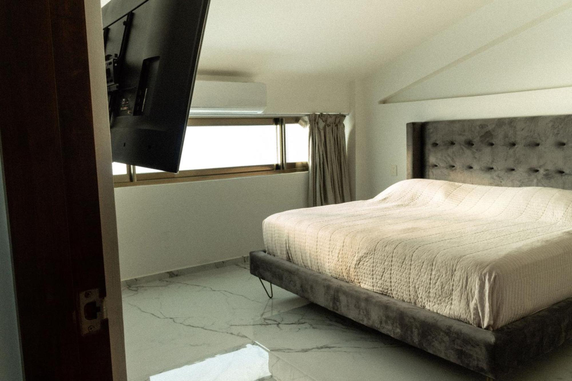 Four-Bedroom Penthouse Apartment